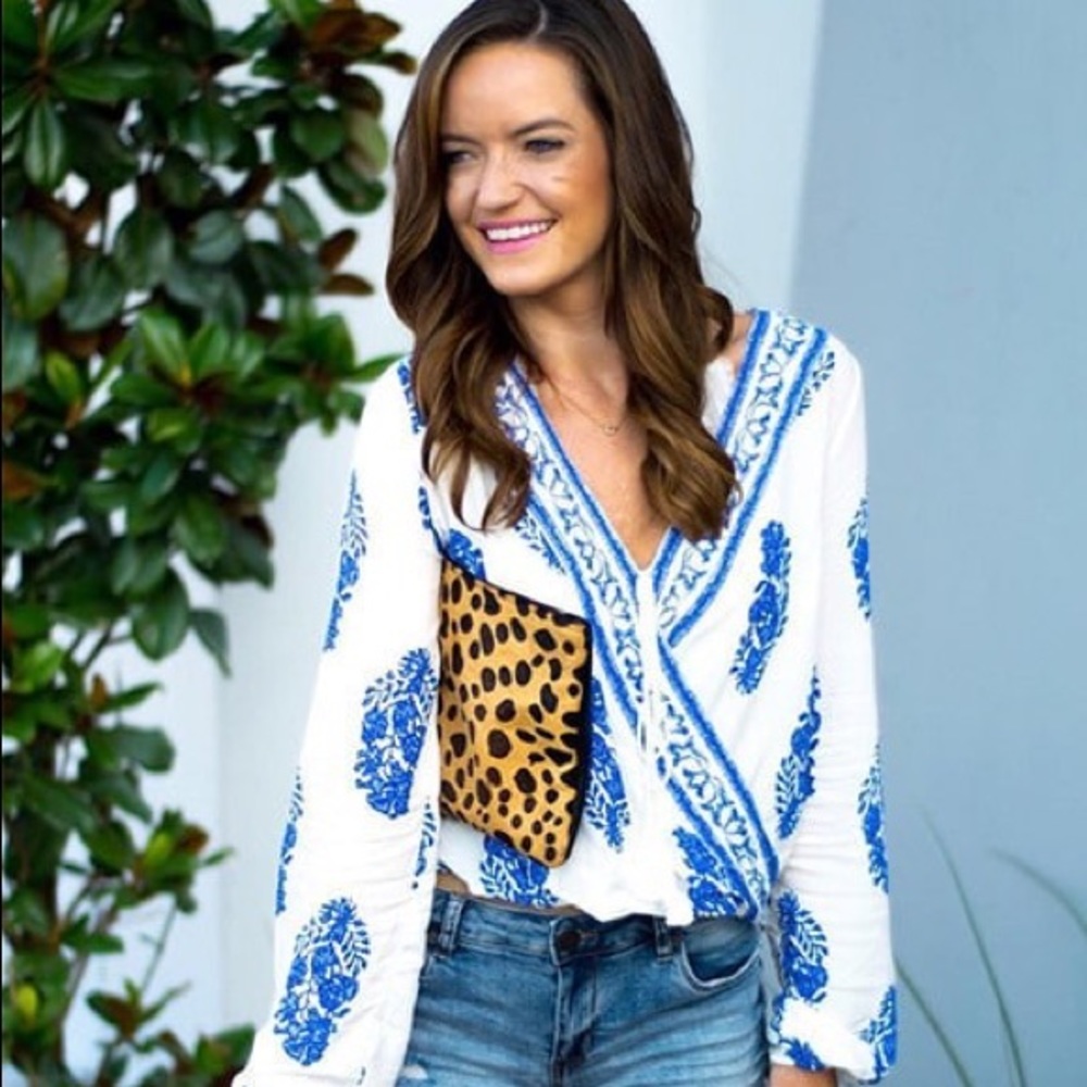 Blue White Patterned Surplice V Neck Top Tassel Sm